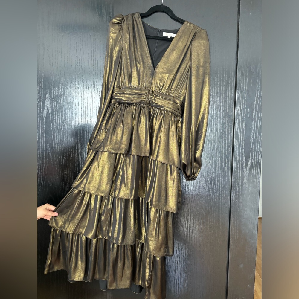 Wayf gorgeous long dress black with gold